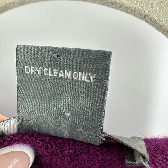 Neiman Marcus Cashmere Sweater Womens Size XL Purple 3/4 Sleeve V-Neck Pullover - Picture 4 of 7